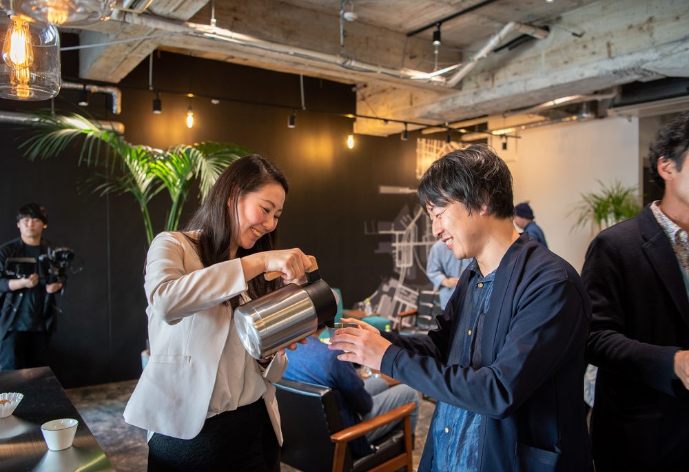 ＜対談2＞個が集中し、視線と音と香りを共有する大空間、その設計思想